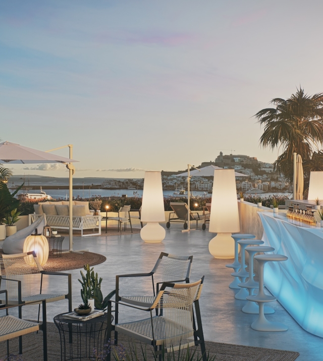 Resa Estates luxury penthouse marina botafoch terrace night.jpg